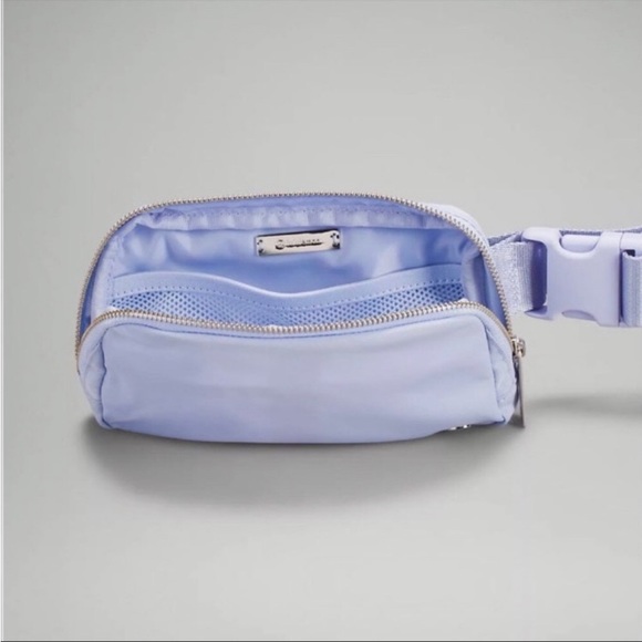 Lululemon Everywhere Belt Bag Lavender 1L - Picture 2 of 5